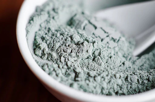 Bentonite clay for skin mask